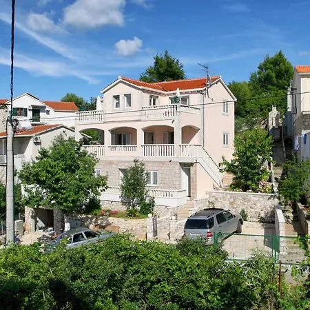 Apartment Apartments By The Sea Postira, Brac - 5152 Postira