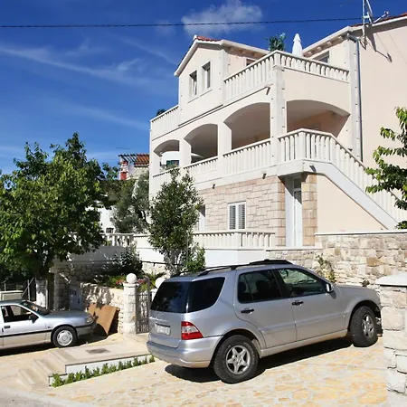 Apartment Apartments By The Sea Postira, Brac - 5152 *